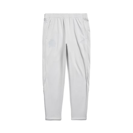 Balenciagaとプーマのコラボルック alt