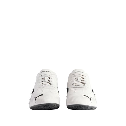 Balenciagaとプーマのコラボルック alt