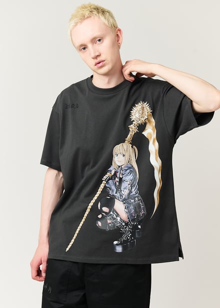 黒のTシャツ