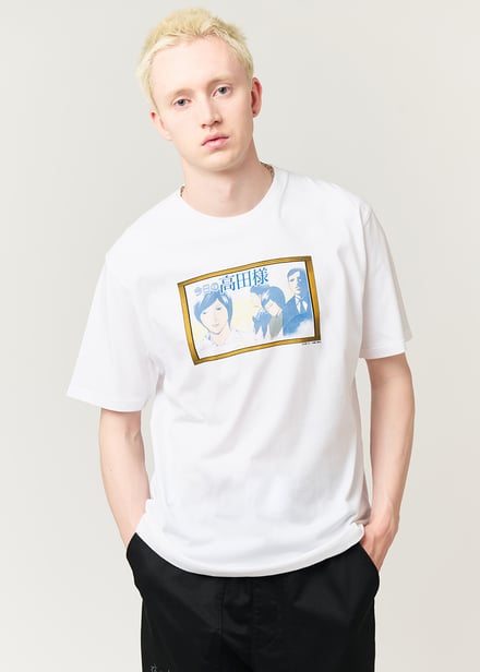 白のTシャツ