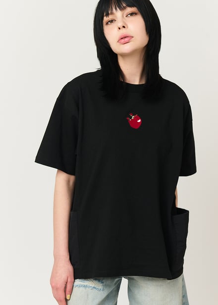 黒のTシャツ