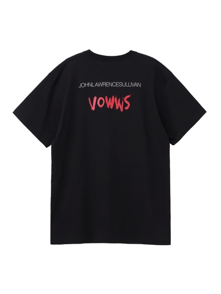 ブラックのTシャツ
