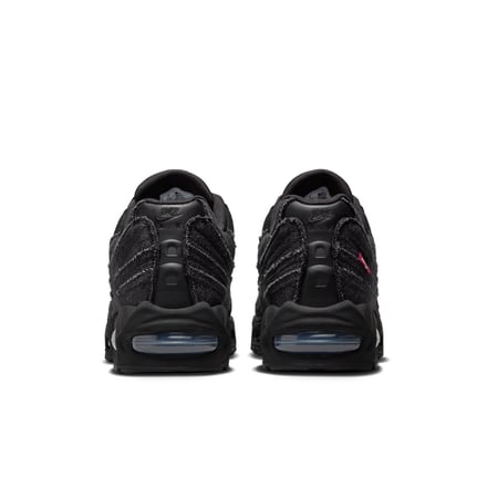 Levi’s®とナイキのコラボコレクション