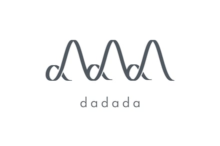 dadada ロゴ