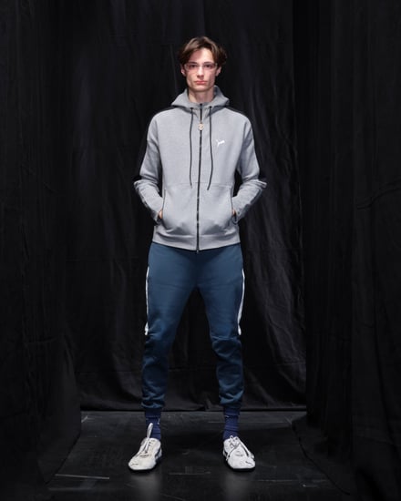 Balenciagaとプーマのコラボルック alt