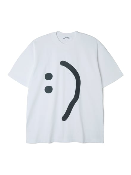 白のTシャツ