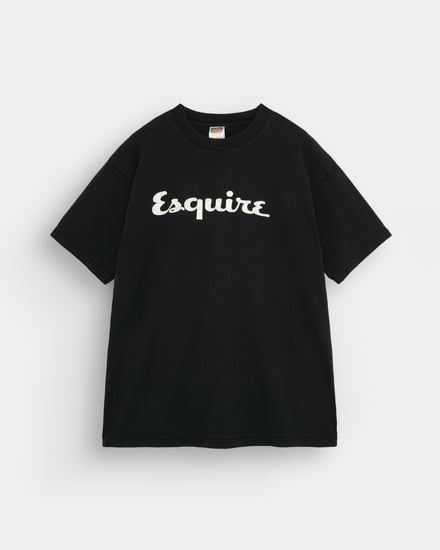 ブラックのTシャツ