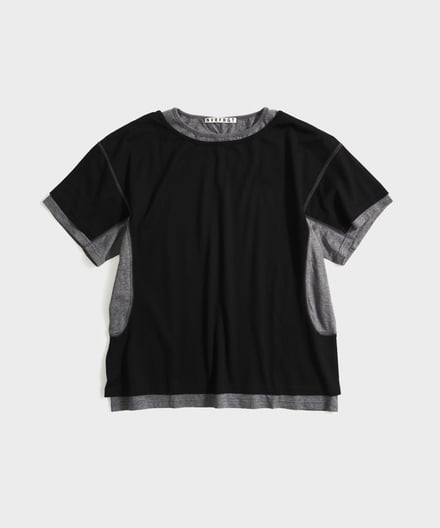 黒Tシャツ