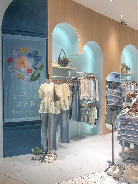 earth music&ecology 「三井ショッピングパーク ららぽーと ブキッ・ビンタン シティ センター」店 店舗内装