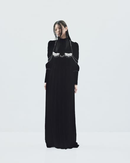 女性