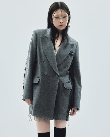 女性