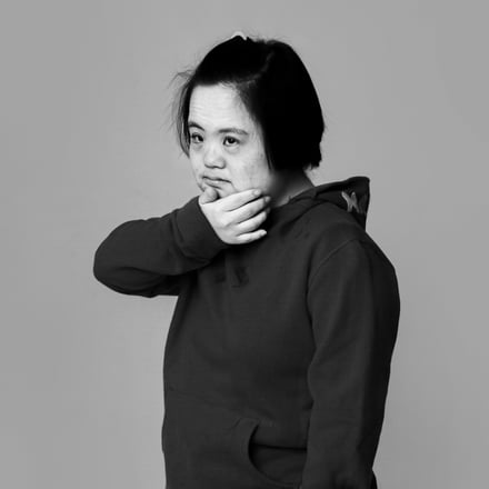 女性
