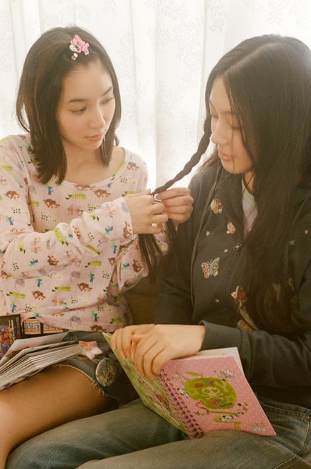 女性