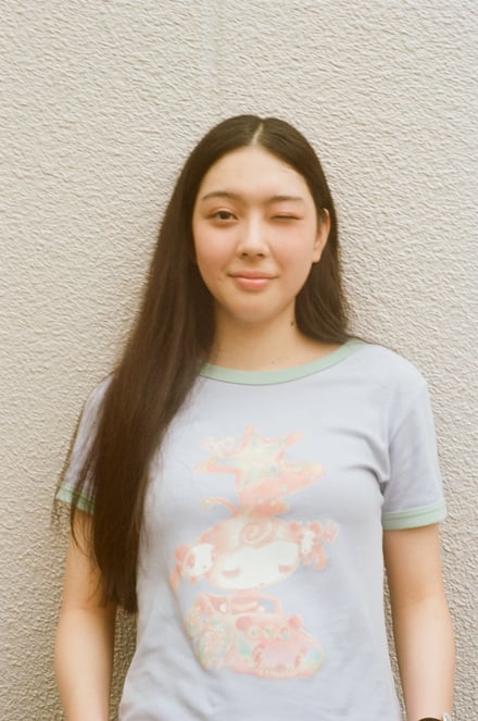 女性