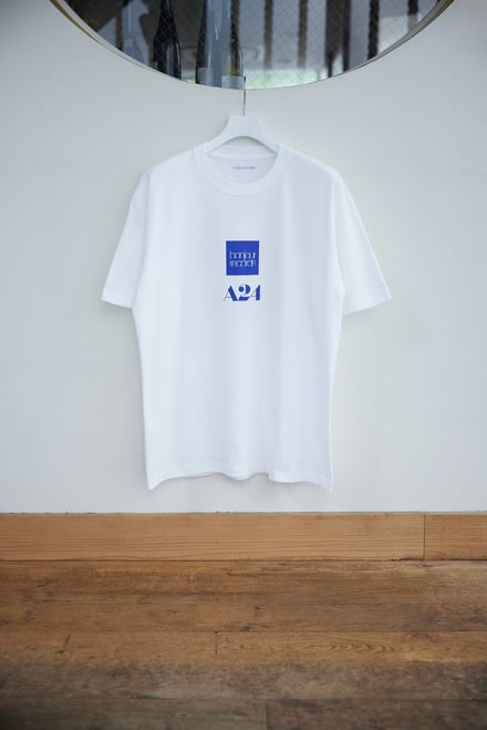 エクスクルーシブ Tシャツの画像
