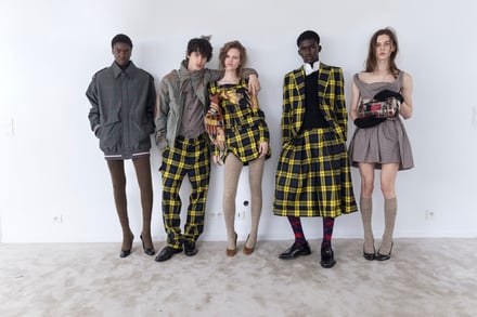 Vivienne Westwood 2025 AWのルック画像