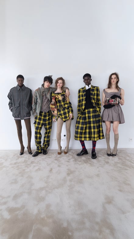 Vivienne Westwood 2025 AWのルック画像