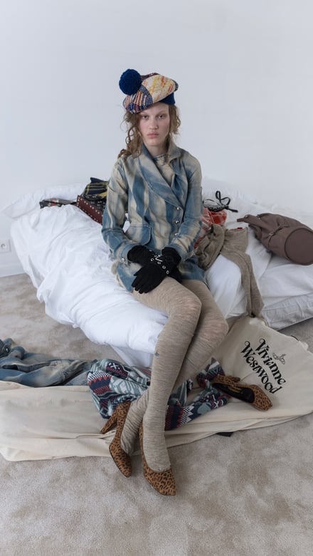 Vivienne Westwood 2025 AWのルック画像