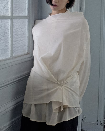 女性