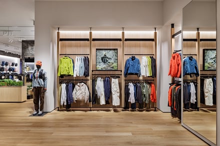 アークテリクスの池袋新店の画像