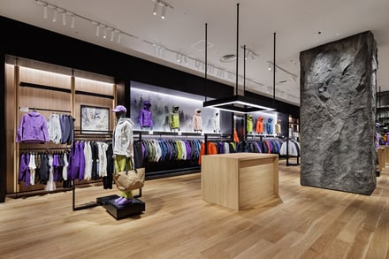 アークテリクスの池袋新店の画像