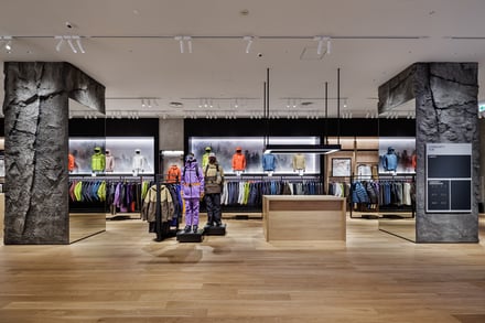 アークテリクスの池袋新店の画像