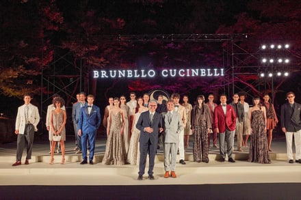 ジャンルイジ・ベネデッティ駐日イタリア大使と創業者兼会長ブルネロ・クチネリ