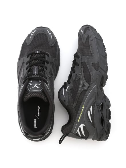 ミズノとエミのコラボアイテム