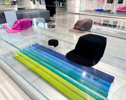 PLEATSPLEASEISSEYMIYAKE/AOYAMAの店内