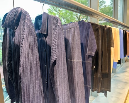 PLEATSPLEASEISSEYMIYAKE/AOYAMAの店内