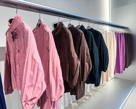 PLEATSPLEASEISSEYMIYAKE/AOYAMAの店内