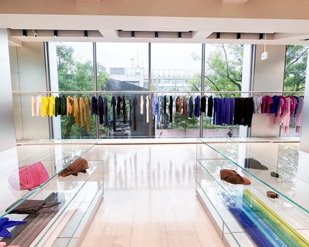 PLEATSPLEASEISSEYMIYAKE/AOYAMAの店内
