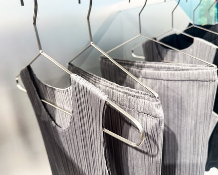 PLEATSPLEASEISSEYMIYAKE/AOYAMAの店内