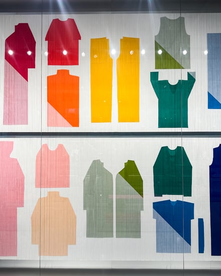PLEATSPLEASEISSEYMIYAKE/AOYAMAの店内