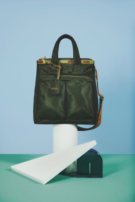 쥹ݩ`ȥåMed Helmet Tote