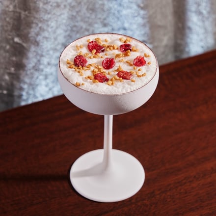 クランベリーブリスバーカクテル