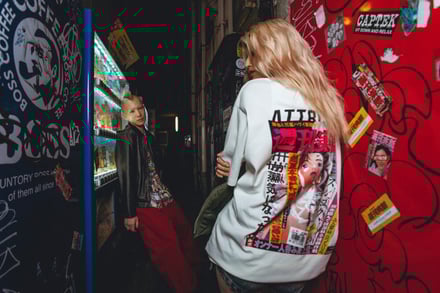 ATTRCTRと週刊実話のコラボアイテム