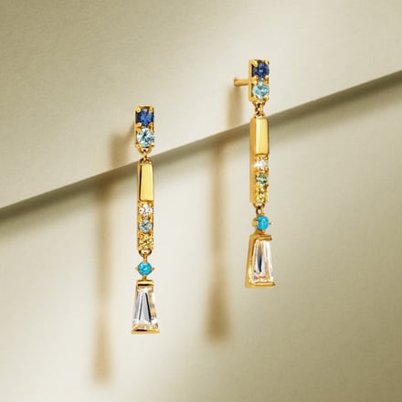 朧月夜から着想したピアス「Nuitoier」(9万2400円)