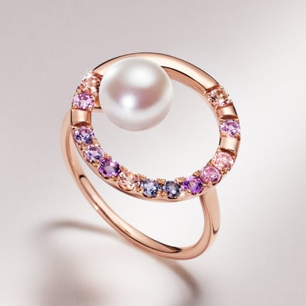 紫の上から着想したリング「Parfation」(27万9400円)