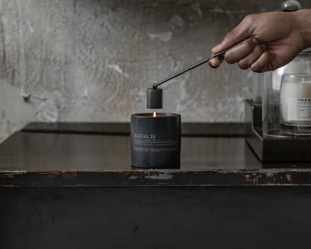 ル ラボ ブラック コンクリート キャンドルの画像