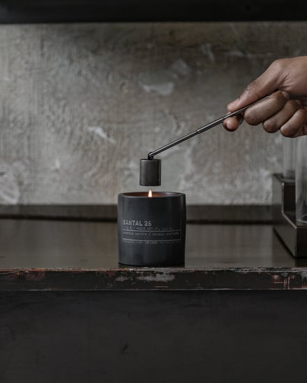 ル ラボ ブラック コンクリート キャンドルの画像