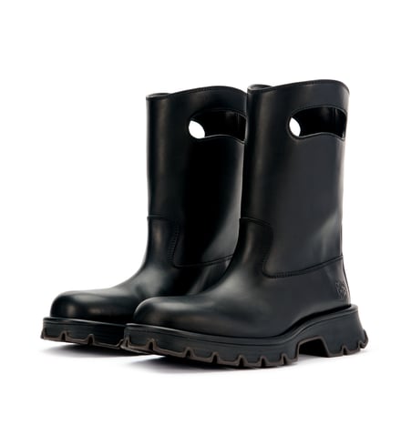 LOEWEの2026年春夏プレコレクションのアイテム画像