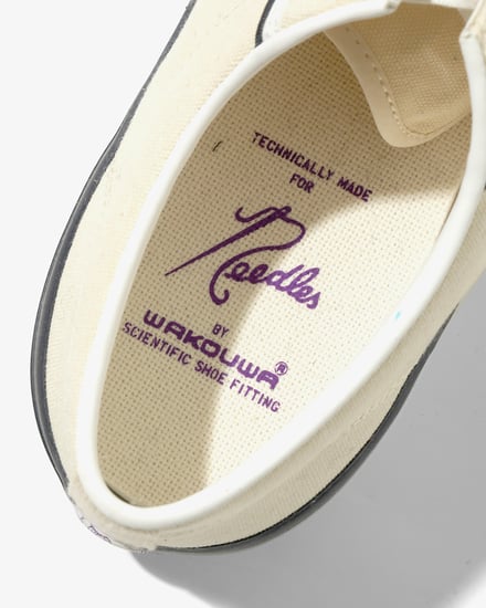 ニードルズとコラボしたワクワのスニーカー アイテム画像