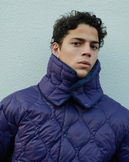 タイオンとホワイトマウンテニアリングがコラボレーションで発売するダウンジャケットとダウンパンツのルック画像