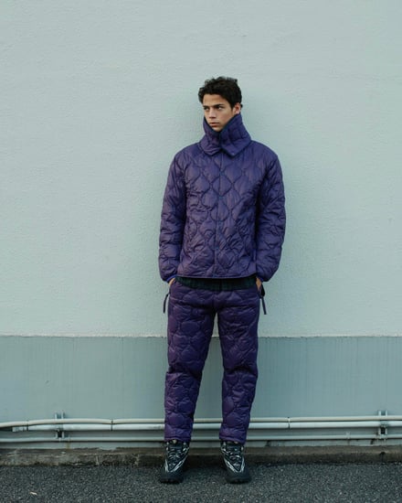 タイオンとホワイトマウンテニアリングがコラボレーションで発売するダウンジャケットとダウンパンツのルック画像