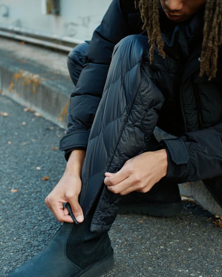 タイオンとホワイトマウンテニアリングがコラボレーションで発売するダウンジャケットとダウンパンツのルック画像