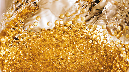 GUERLAIN「オーキデ アンペリアル ゴールドノビレ ザ ゴールデッセンス ローション」