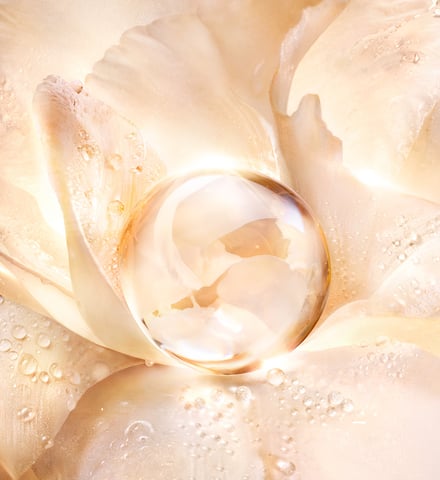 GUERLAIN「オーキデ アンペリアル ゴールドノビレ ザ ゴールデッセンス ローション」