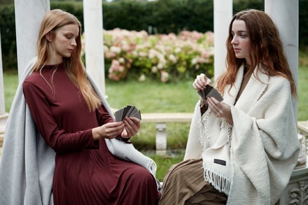 モデルを採用したショット