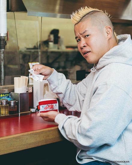 ケボズとラーメン山岡家のコラボレーションのルック画像